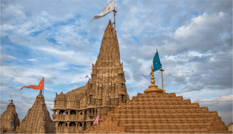द्वारकाधीश मंदिर, गुजरात (Dwarkadhish Temple Gujarat)